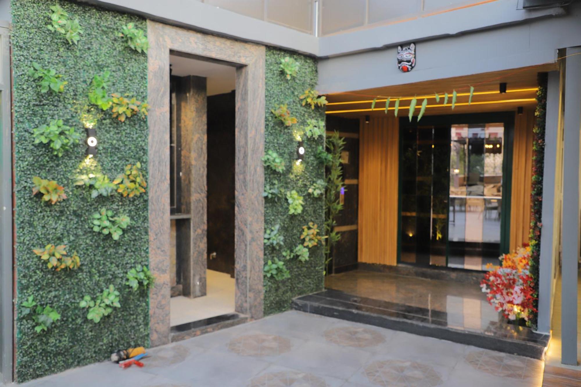 Hotel Haris Mg Road Gurugram Gurgaon Buitenkant foto
