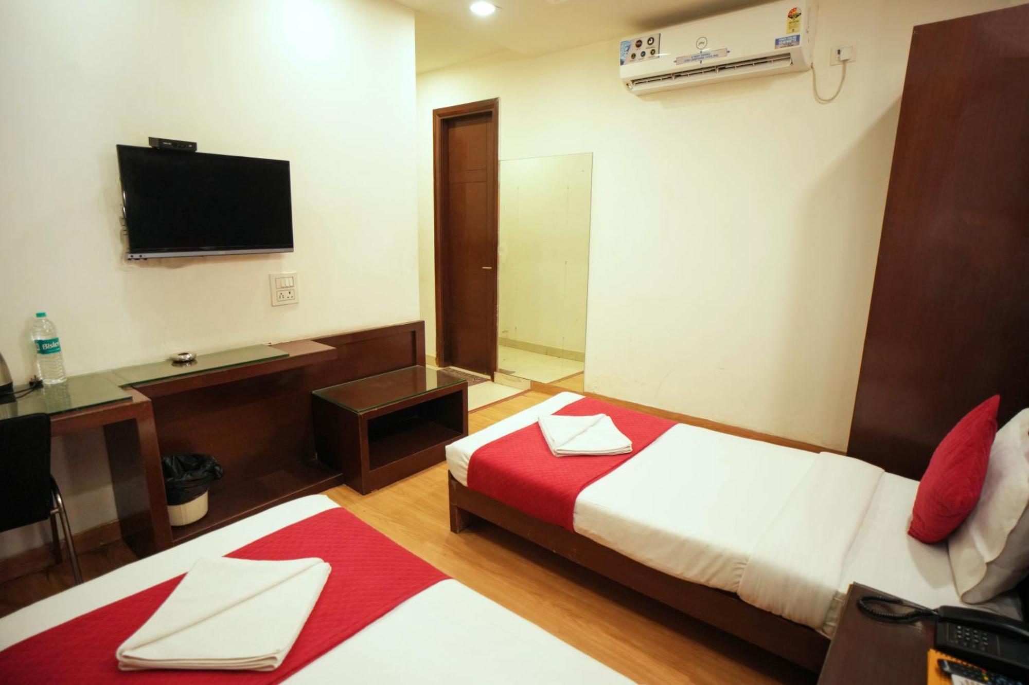 Hotel Haris Mg Road Gurugram Gurgaon Buitenkant foto